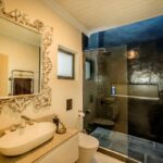 Mountain Side Mansion - Bathroom