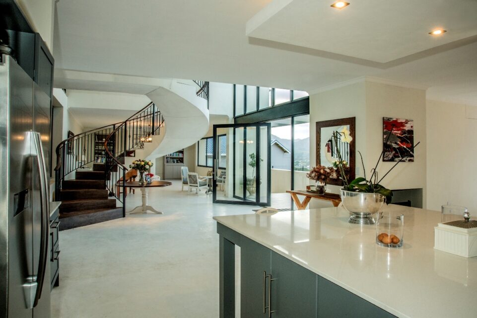 Mountain Side Mansion - Kitchen