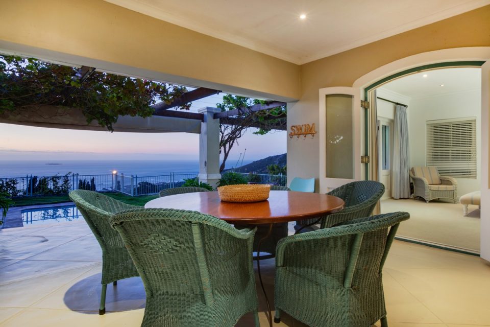 Overkloof - Outdoor dining