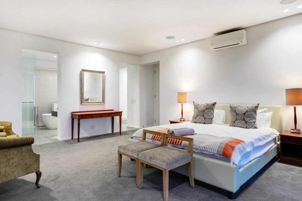 Skyline Main -Master bedroom