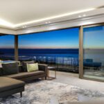Skyline Penthouse - Living room with views