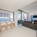 15 Views Penthouse - Open plan kitchen