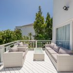 Aqua Vista - Balcony seating