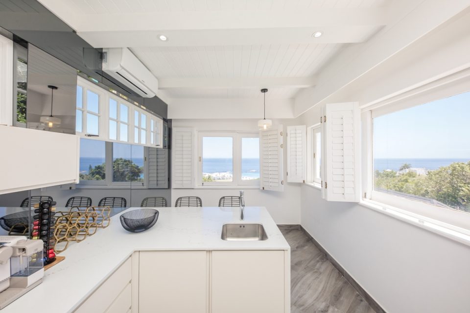 Aqua Vista - Kitchen