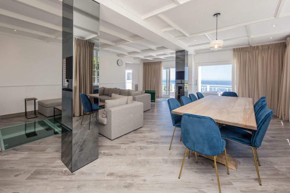 Aqua Vista - Open plan living area