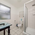 Indigo Bay  - The Penguin - En-suite bathroom