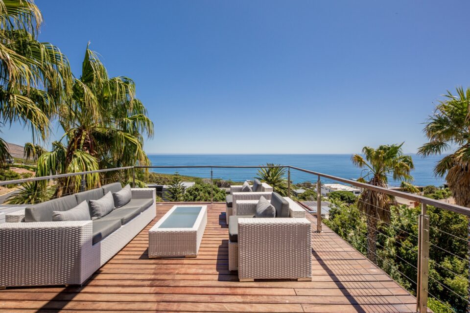 lobster-villa-207955008