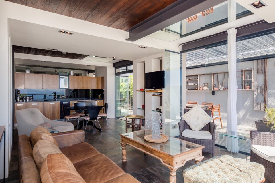 Rhine Stone - Beautiful Interiors