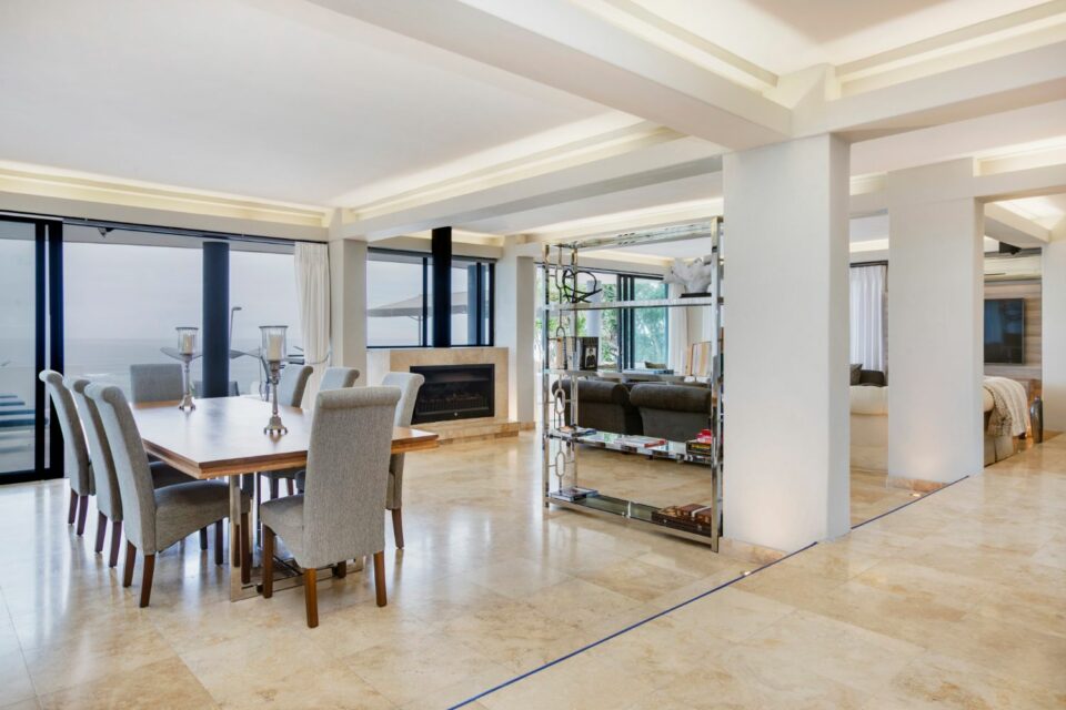 Wescamp Villa - Open Plan Dining