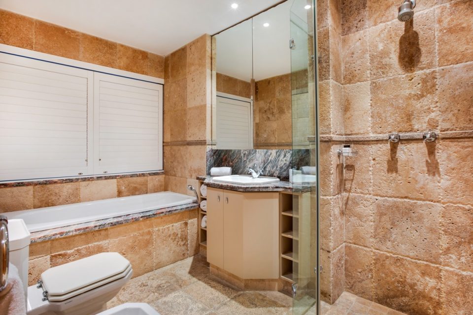 The Heron - Dedicated bathroom