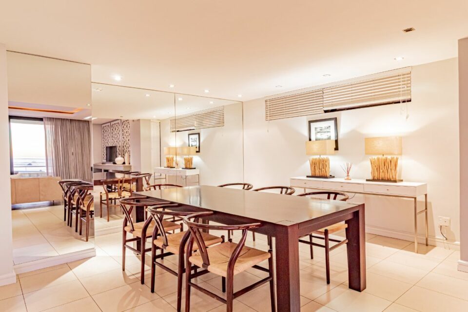 17 Geneva Drive - Indoor dining