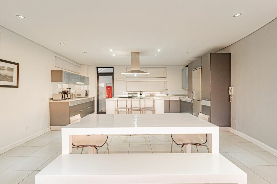 17 Geneva Drive - Kitchen