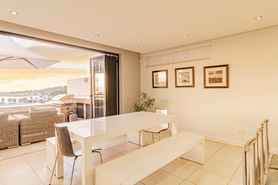 17 Geneva Drive - Kitchen view