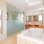 17 Geneva Drive - Master bedroom en-suite