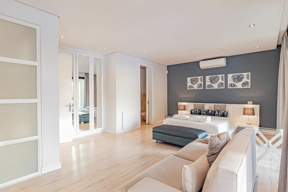 17 Geneva Drive - Second bedroom living area