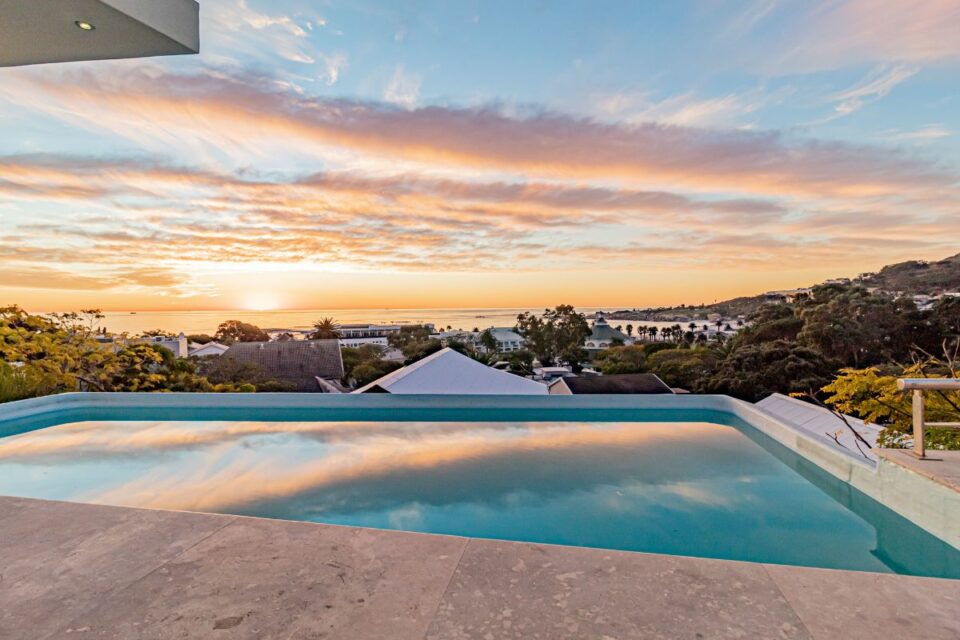 17 Geneva Drive - Swimming pool