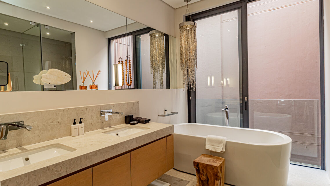 53 Napier - Master En-suite