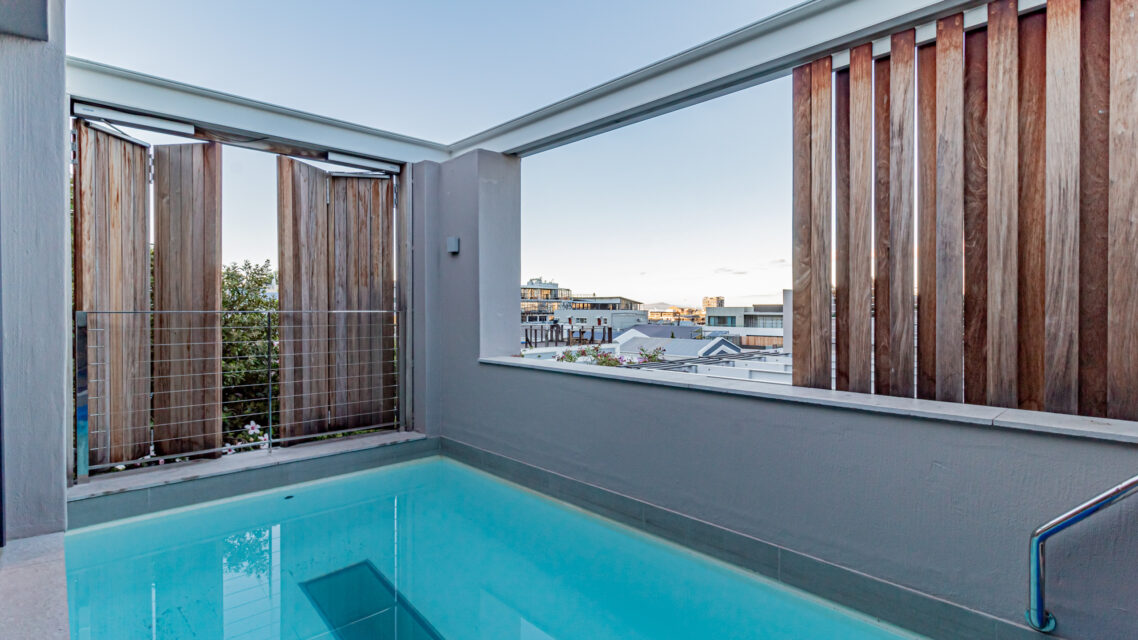53 Napier - Private Pool Views