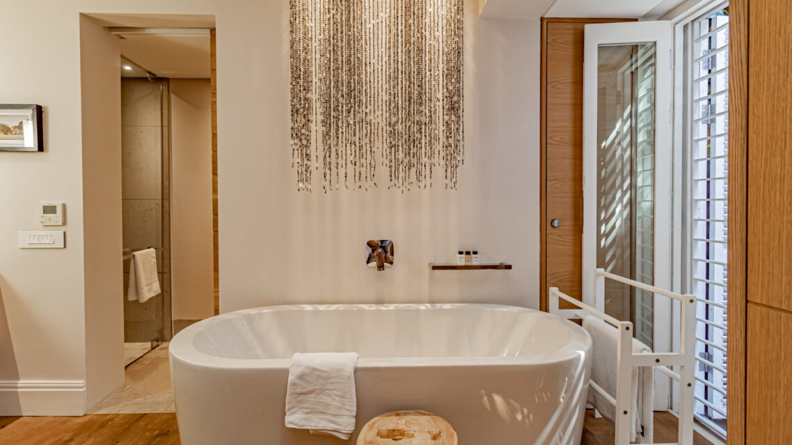 53 Napier - Second En-suite Bathroom