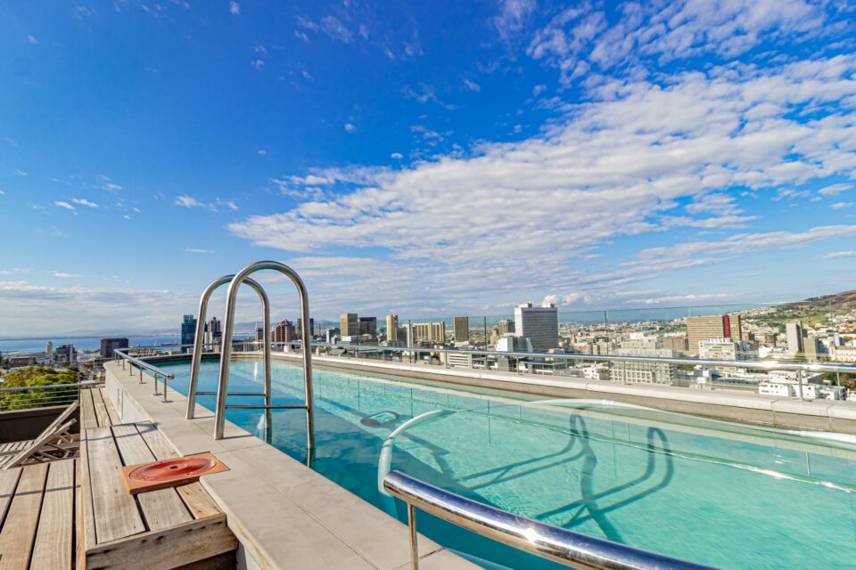 40 on L - Communal Swimming pool