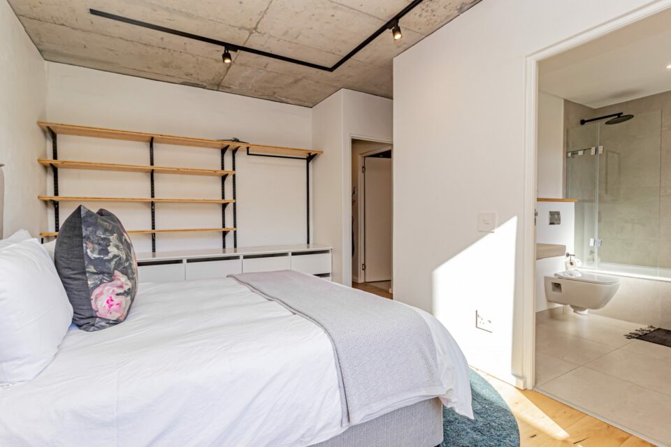 40 on L - Second bedroom