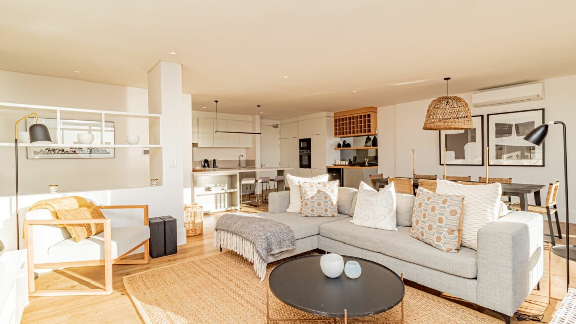 Alpha Sunsets - Open plan living room