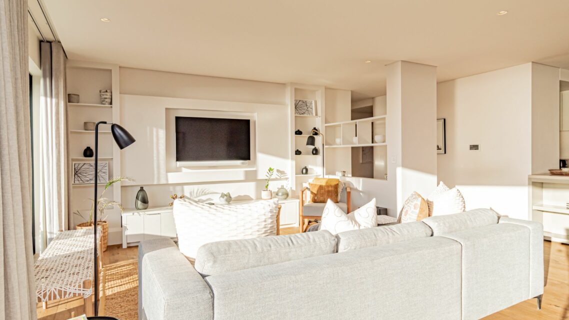 Alpha Sunsets - TV lounge