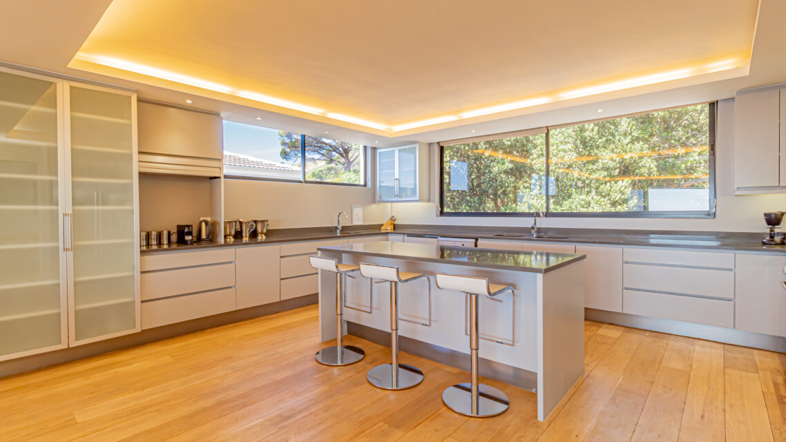 Casablanca - Kitchen Seating