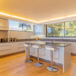 Casablanca - Kitchen Seating