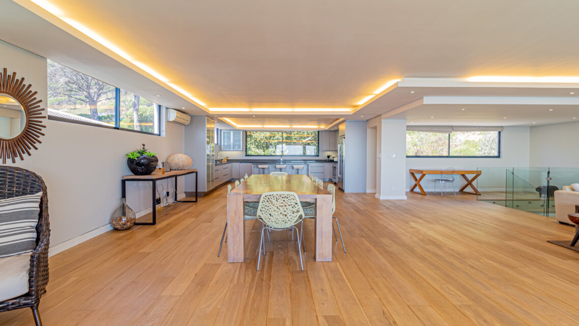 Casablanca - Open Plan Dining