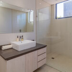 Casablanca - Shower Room