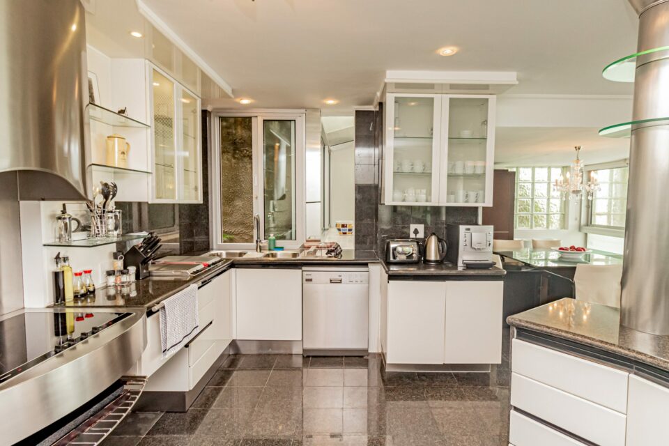 Clifton Rocks - Equipped kitchen