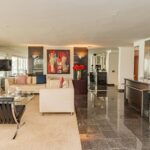 Clifton Rocks - Open-plan living room