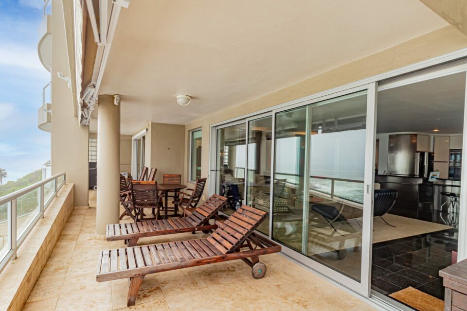 Clifton Rocks - Sun loungers