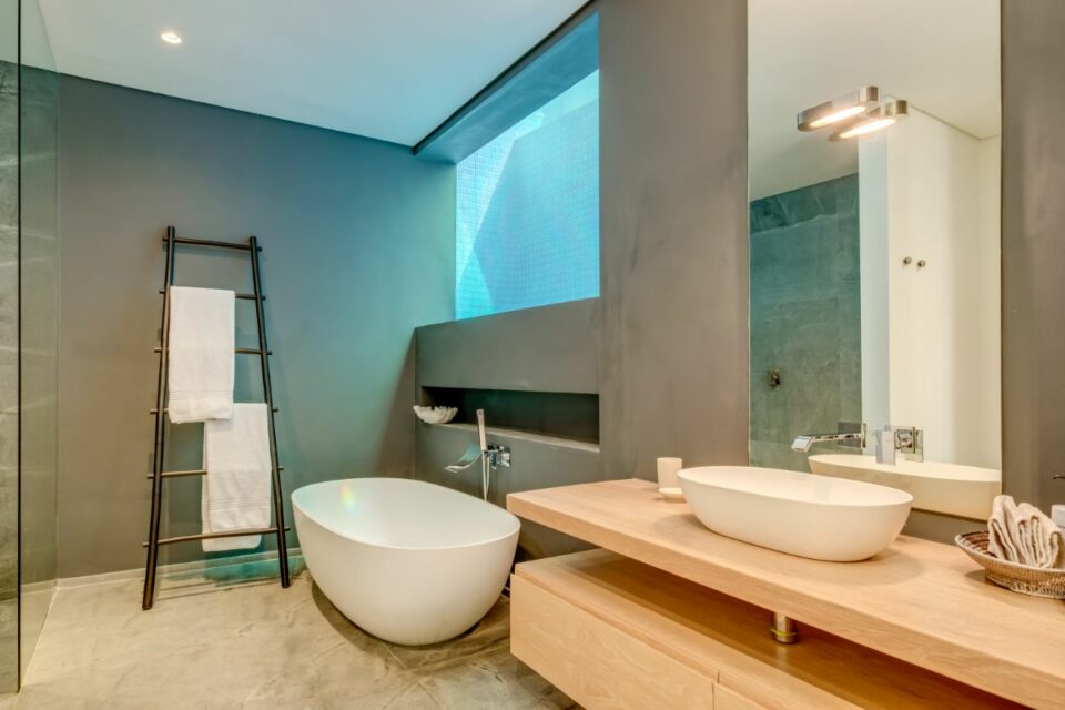 Coral Sea - Bath and Shower