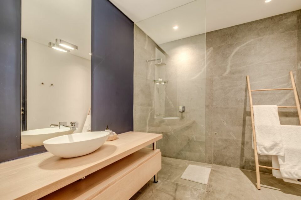 Coral Sea - Bathroom