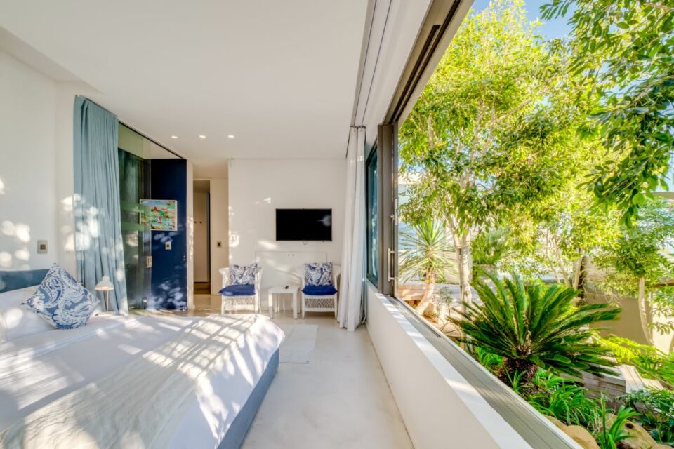 Coral Sea - Main Bedroom