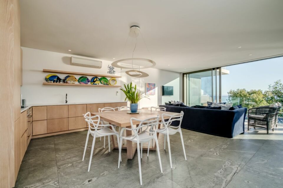 Coral Sea - Open Plan Living and Dining