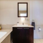 Dunmore Apartment - Bathroom