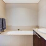 Dunmore Apartment - En-Suite Bathroom