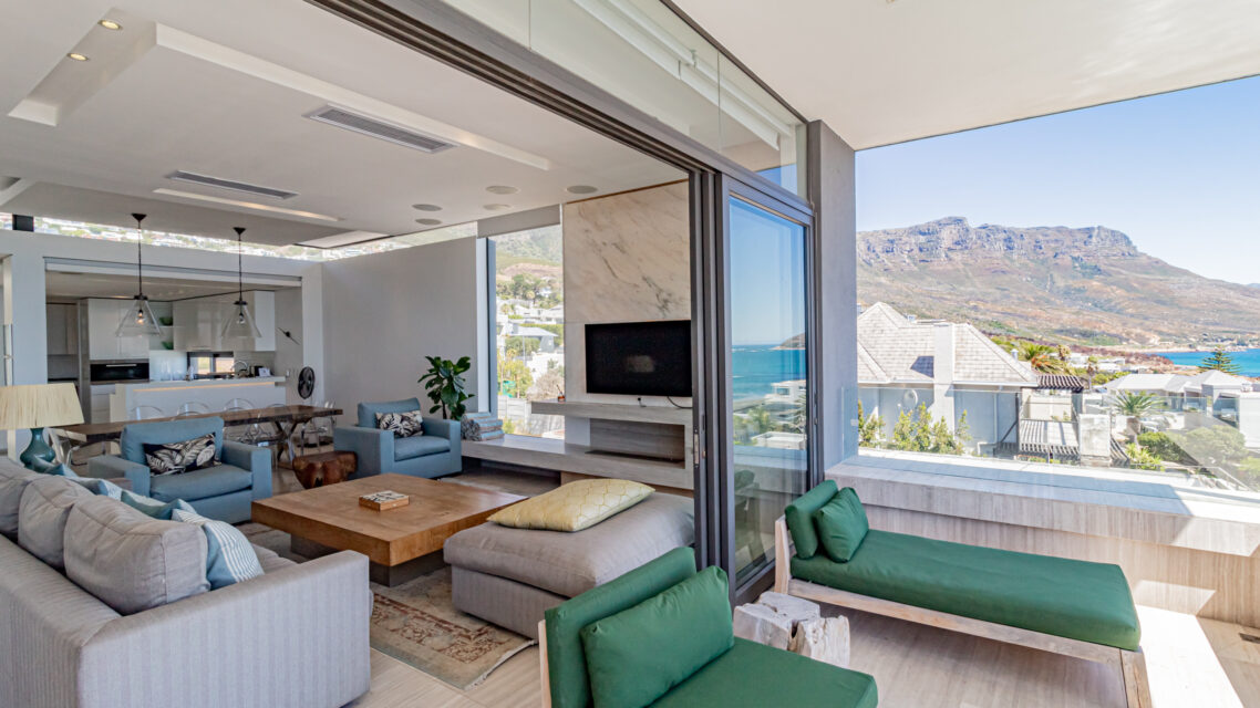 Hamaya - Views of 12 Apostles