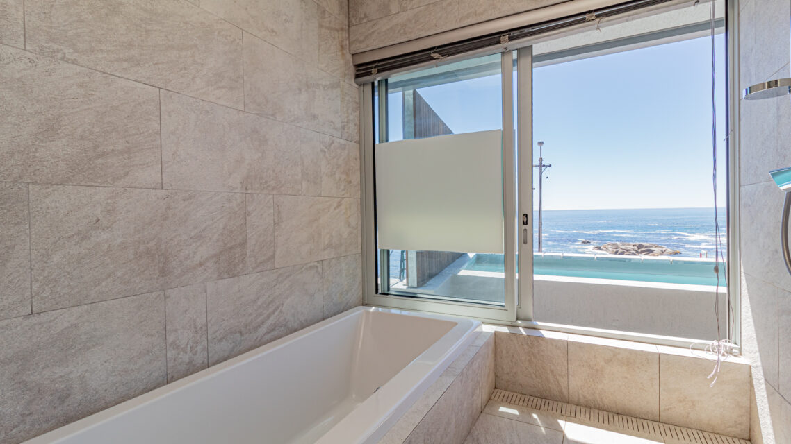 Onyx - En-suite with Views