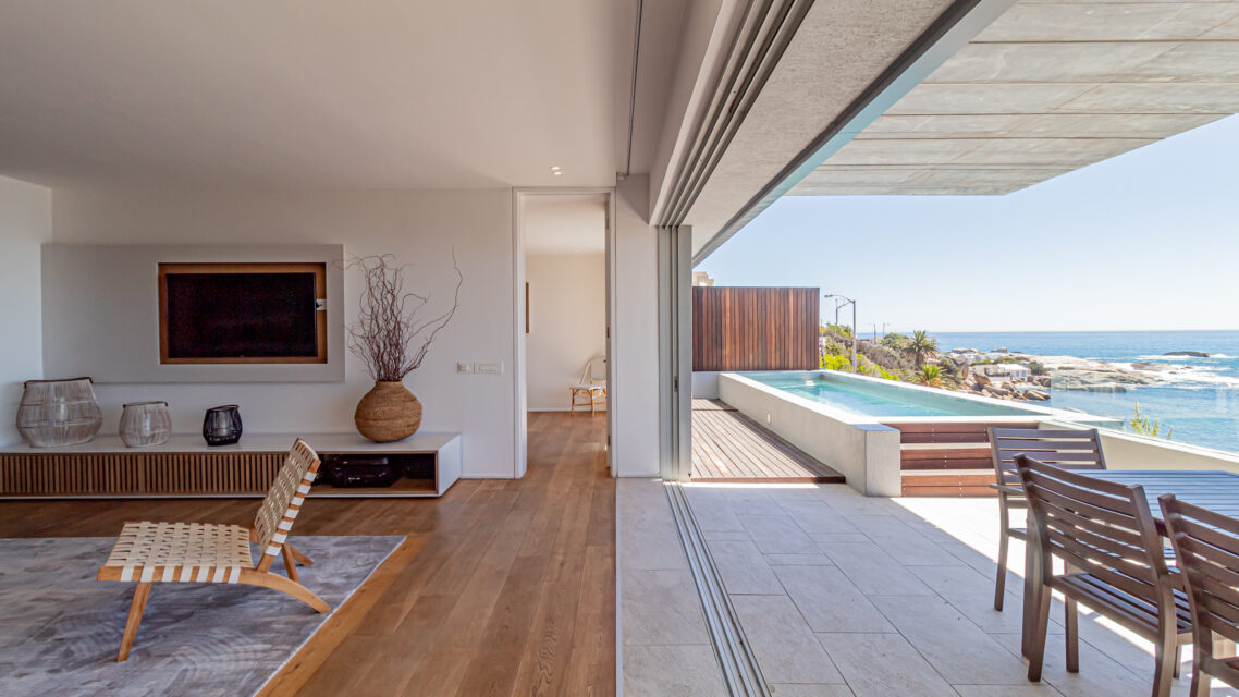 Onyx - Swimming Pool