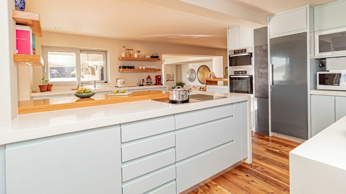 Riomar - Large Kitchen