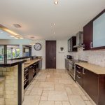 Roc Manor - Fully Equipped Kitchen