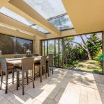 Roc Manor - Patio Dining