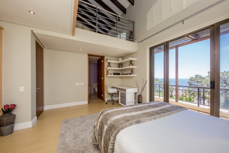 Roc Manor - Second Bedroom Views