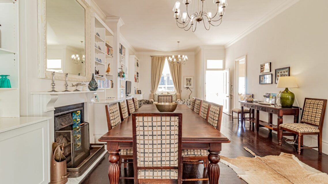 Six Selbourne - Dining area with fire place