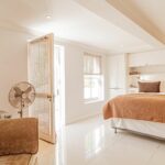 Six Selbourne - Fourth room with side access