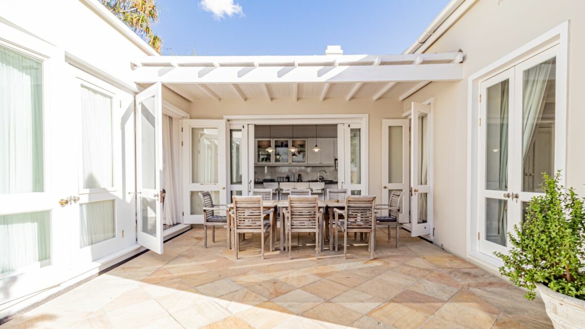 Six Selbourne - Patio